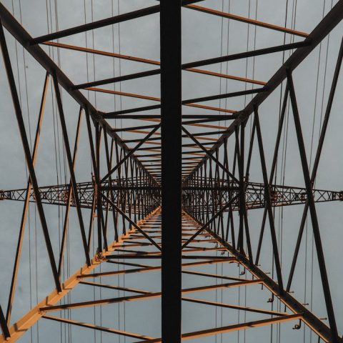 Konstruksi Bangunan dengan Besi H Beam