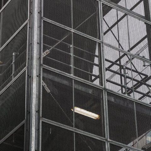 Konstruksi dengan Besi Wide Flange