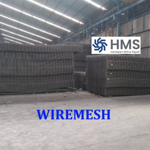 Wiremesh HMS galvanis dalam gudang produksi PT Harapan Mitra Sejati untuk tulangan beton
