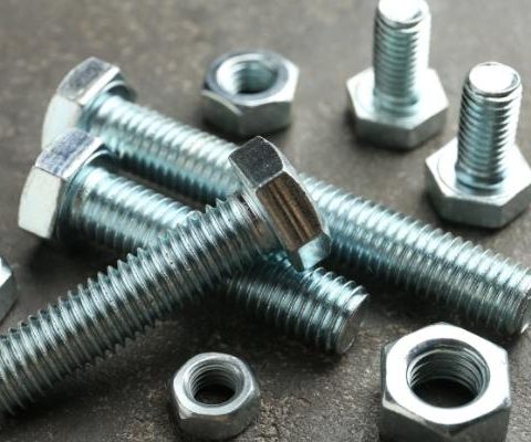 perbedaan mur dan baut